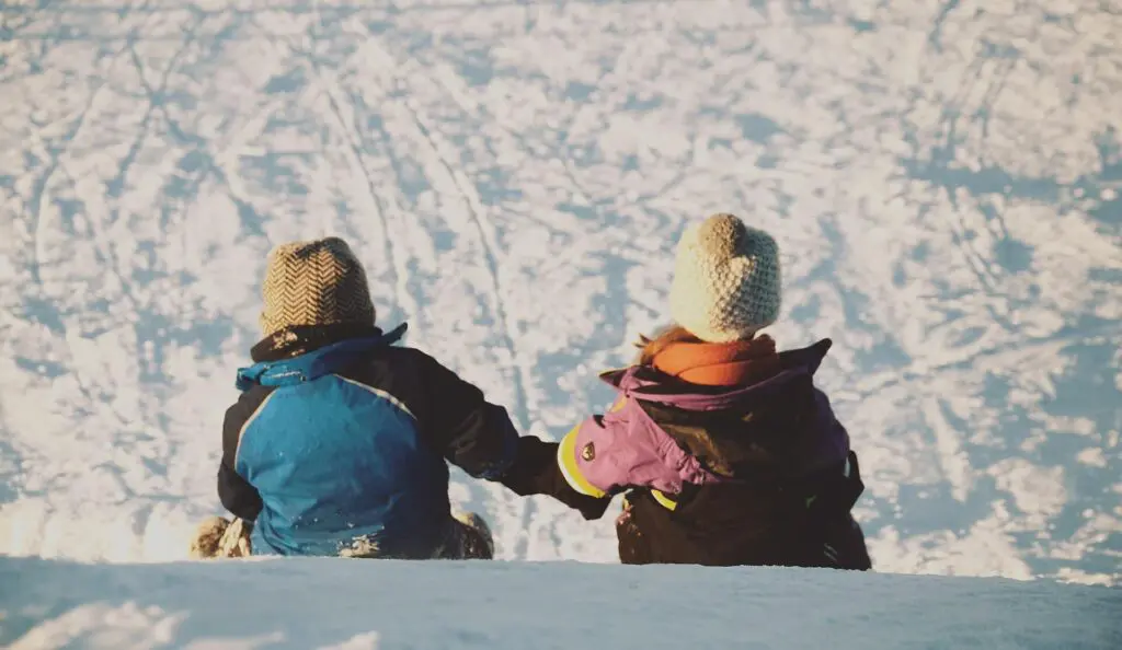 winter safety for kids - Do not leave them unattended
